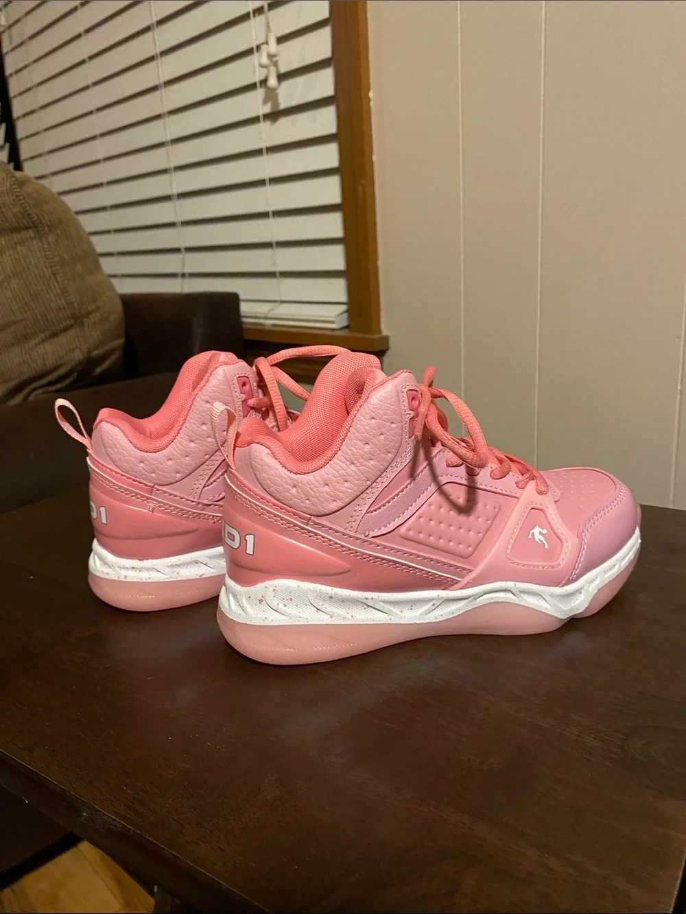 Girls AND1 sneaker size 1